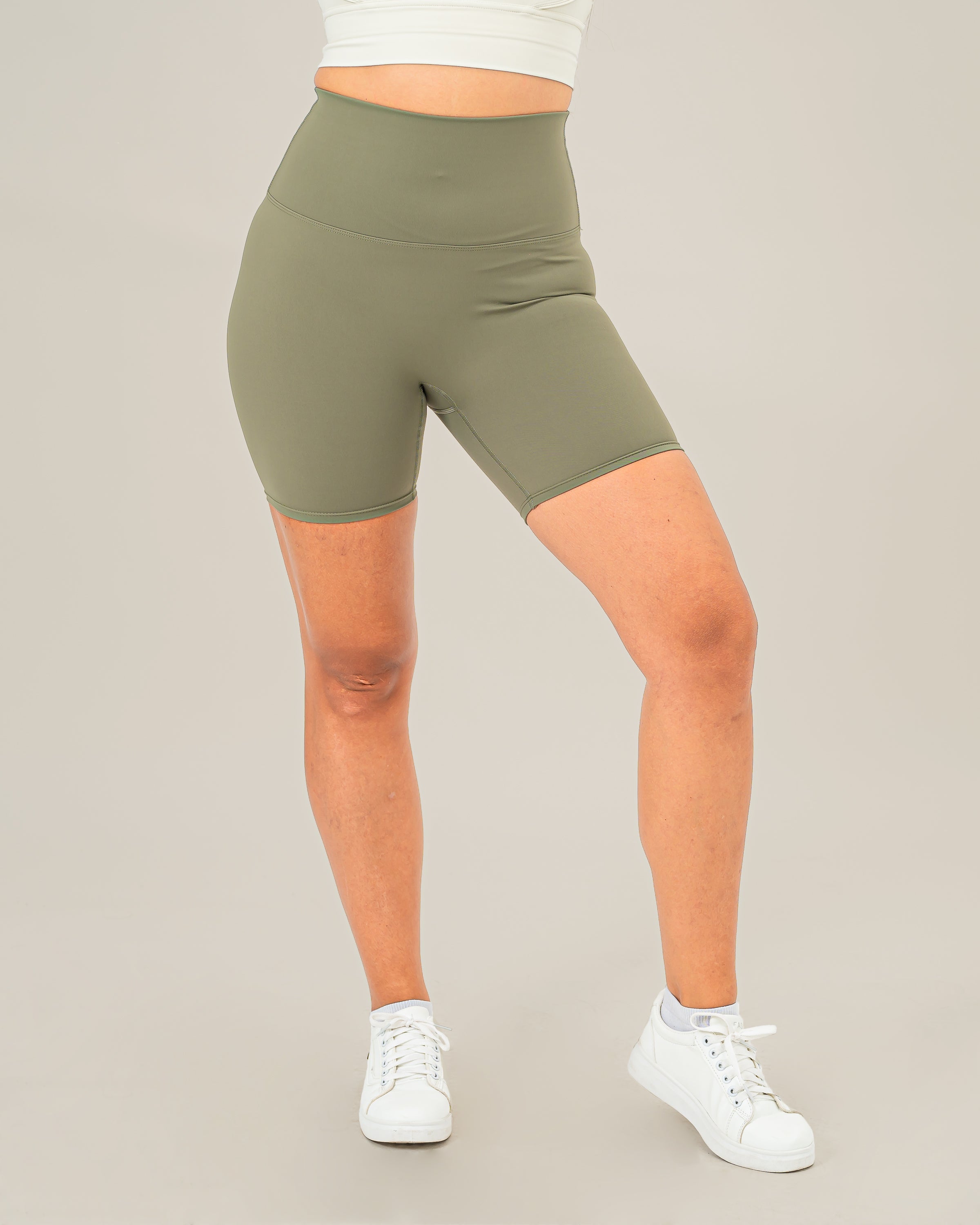 Nova Shorts - Olive