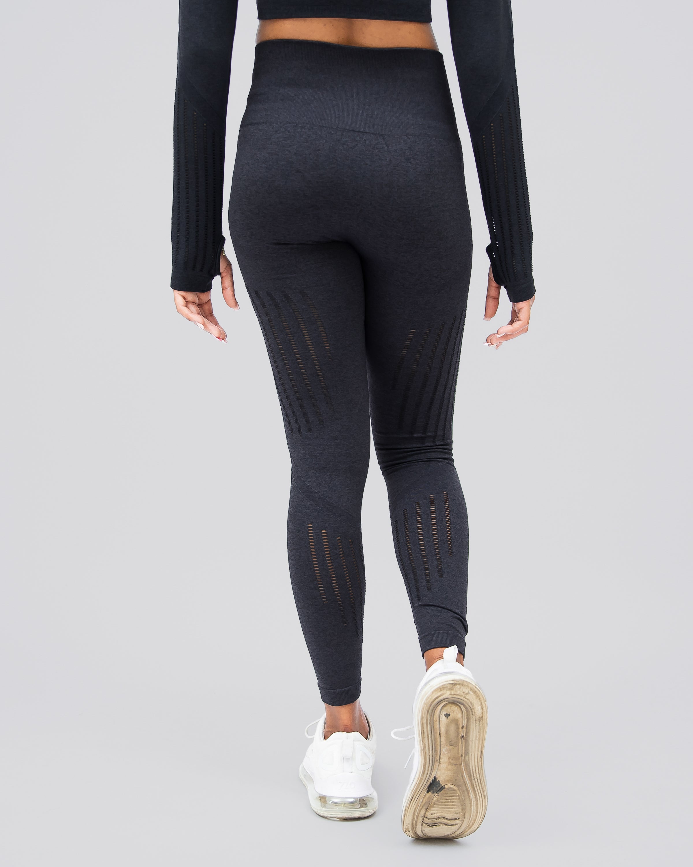Dynamic Black Seamless Leggings